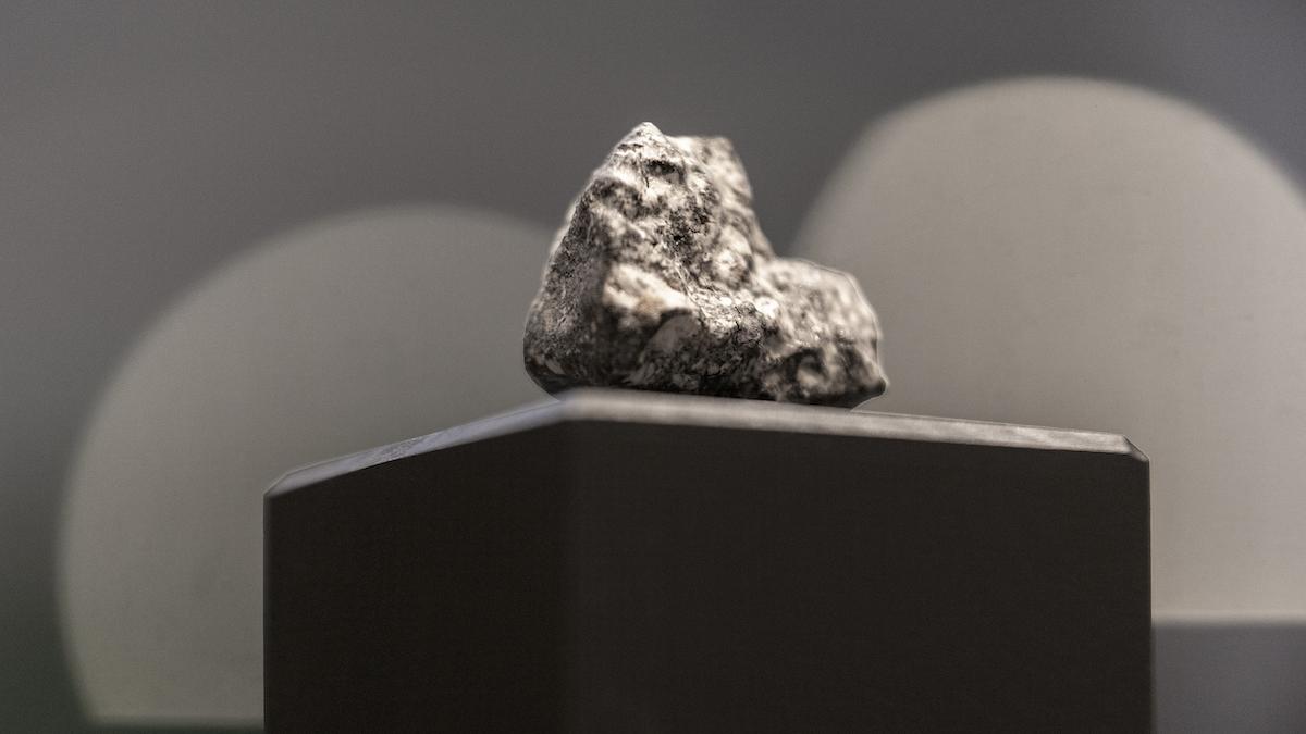 Bruchstück des Ribbeck-Meteoriten im Mineraliensaal