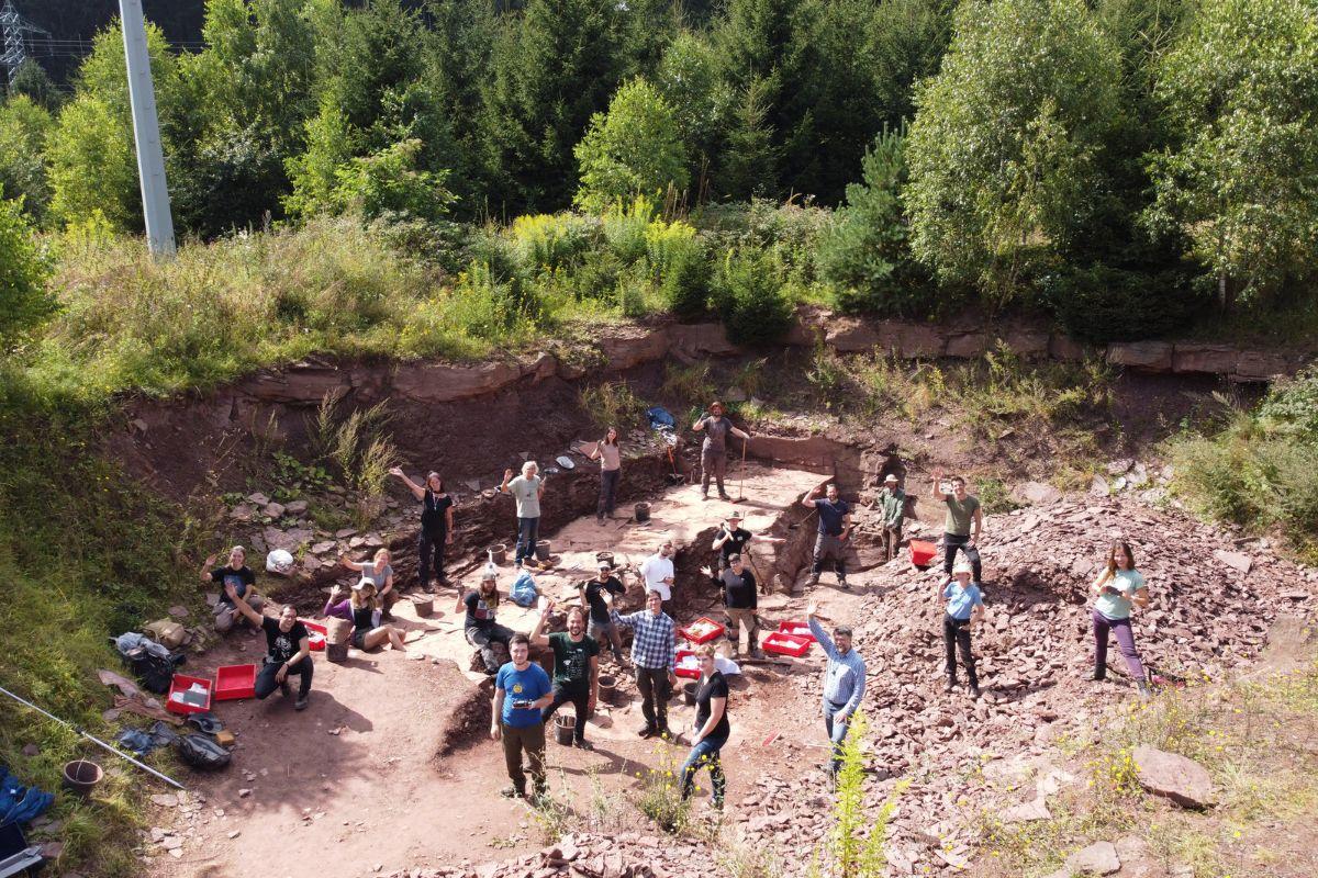 Drohnenansicht der Ausgrabungsstätte Bromacker