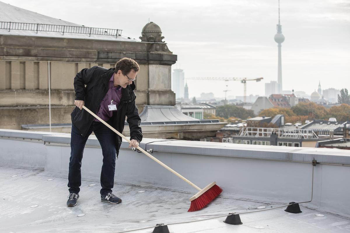 Lutz Hecht auf dem Dach des Museums