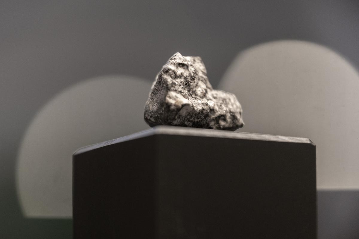 Ribbeck-Meteorit im Mineraliensaal Ribbeck-Meteorit im Mineraliensaal