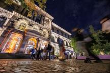 Main entrance with people at Long Night